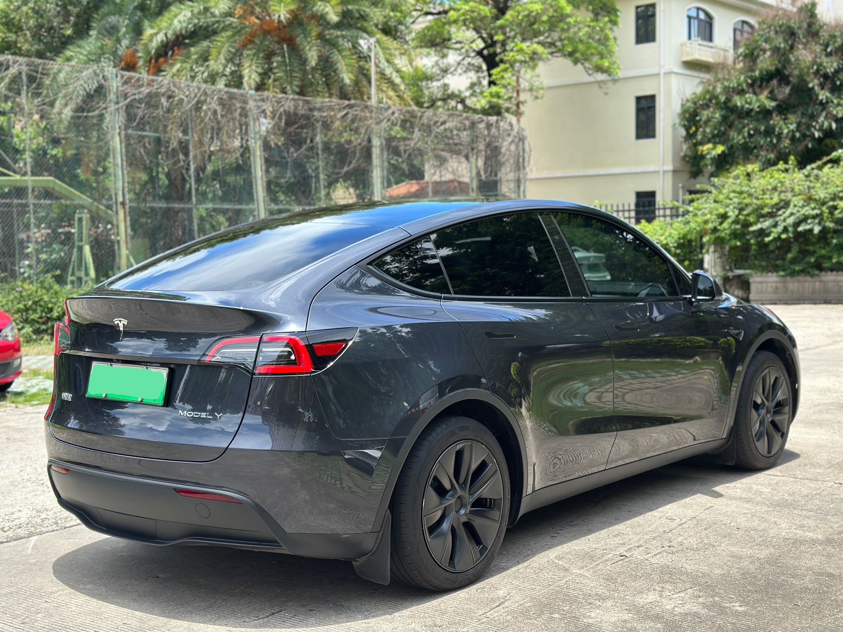 Tesla Model Y 2024 #7 Tesla Model Y 2024 car image #7