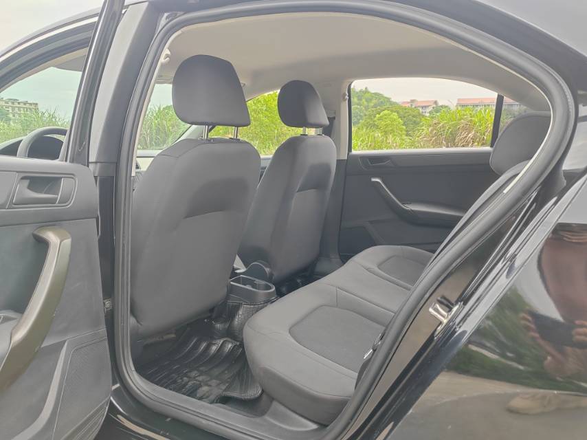 Volkswagen Santana 2016 car image #9