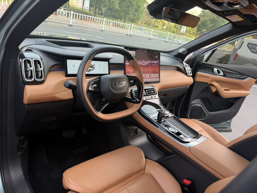 GEELY Boyue L 2025 immagine di auto #10