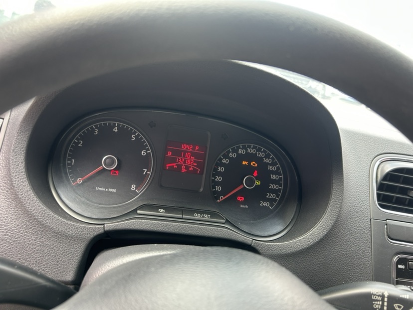 Volkswagen Polo 2011 car image #8