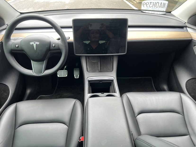 Tesla Model Y 2021 car image #5