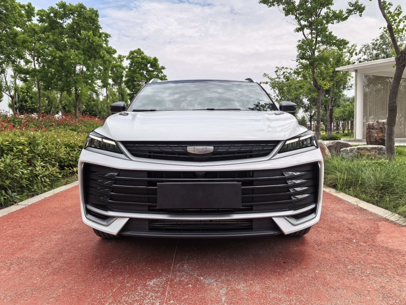 GEELY Coolray 2025 #2 GEELY Coolray 2025 car image #2
