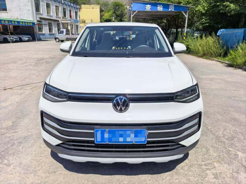 Volkswagen Tharu 2026 #2 Volkswagen Tharu 2026 car image #2