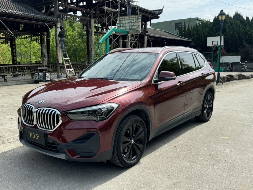 BMW X1 2020 BMW X1 2020 car image