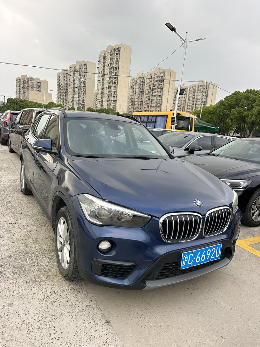 BMW X1 2017 BMW X1 2017 car image
