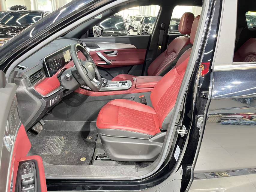 Jetour X70 PLUS 2024 #4 Jetour X70 PLUS 2024 car image #4