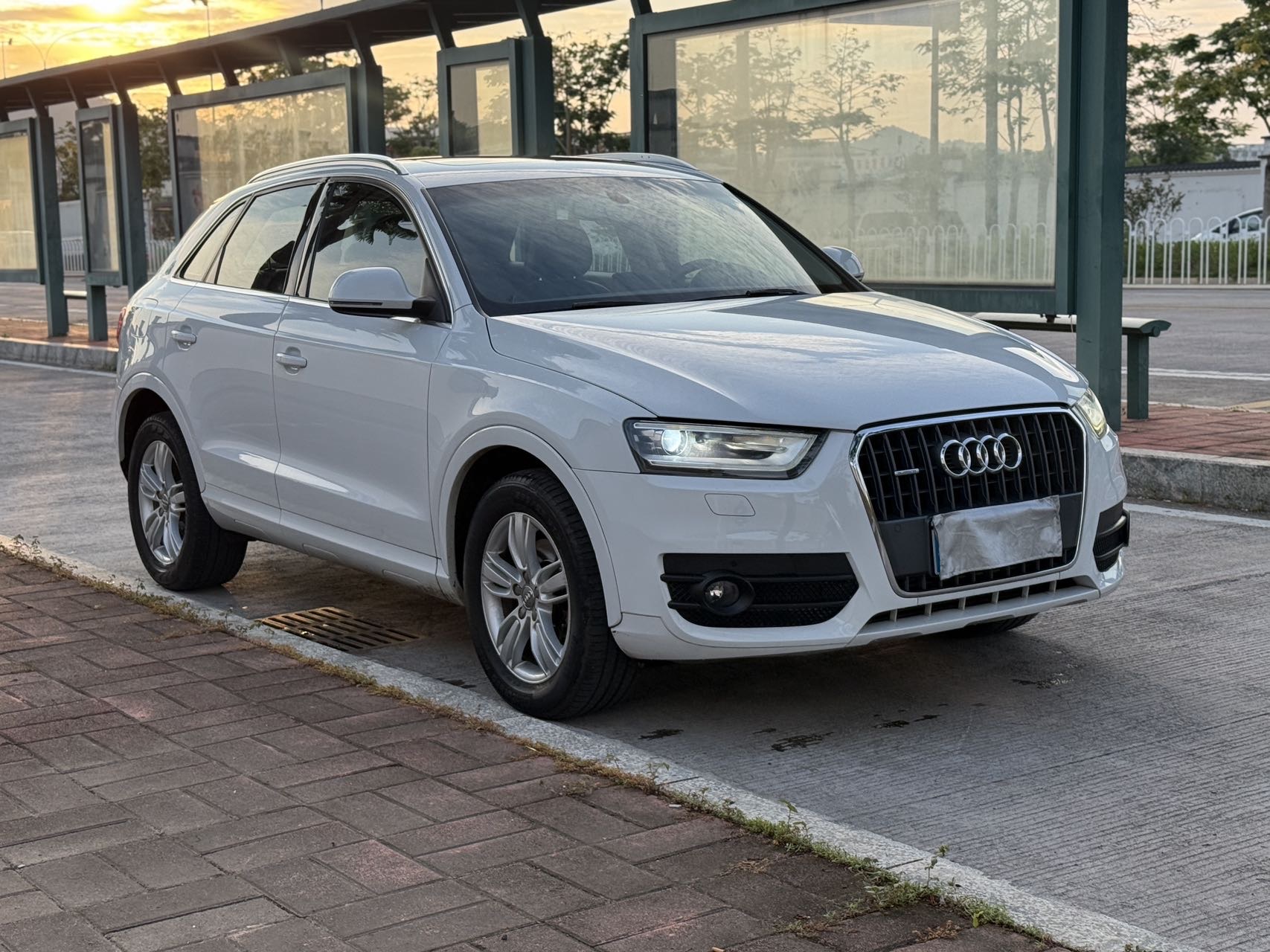 Audi Q3 2014 car image #3