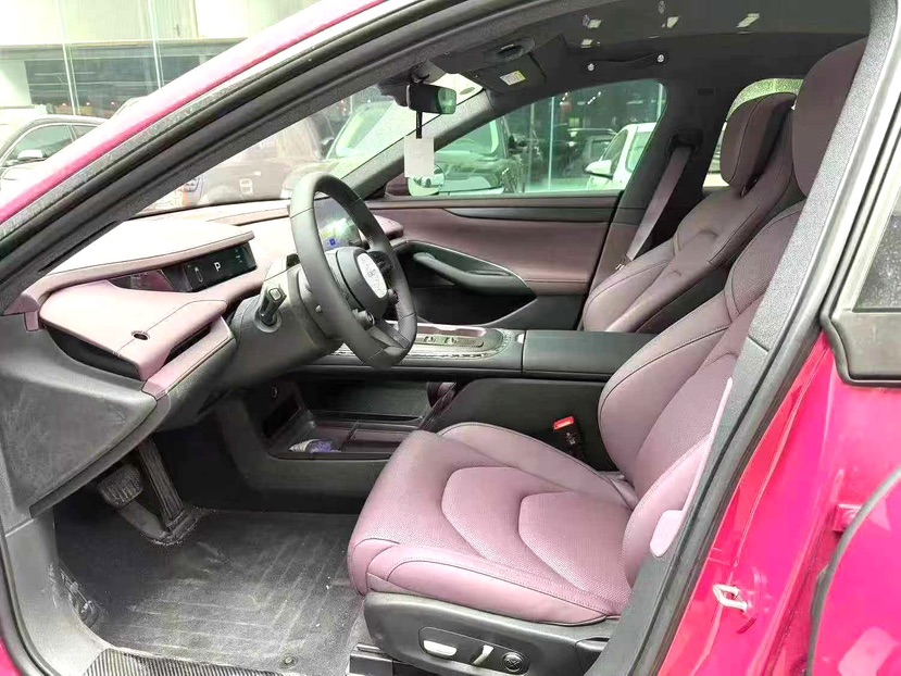 MI SU7 2025 car image #3