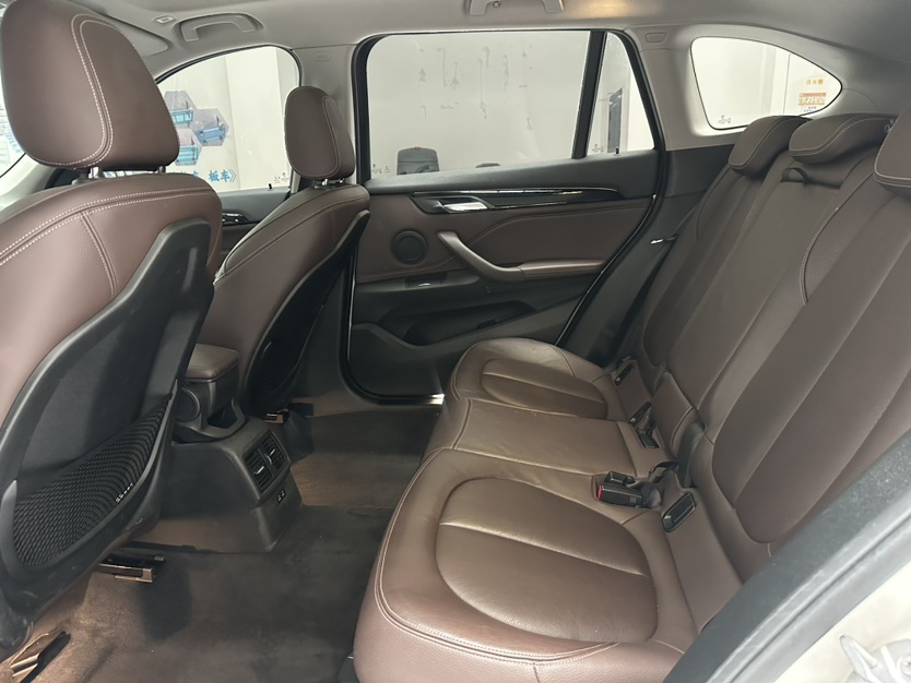 BMW X1 2019 car image #10