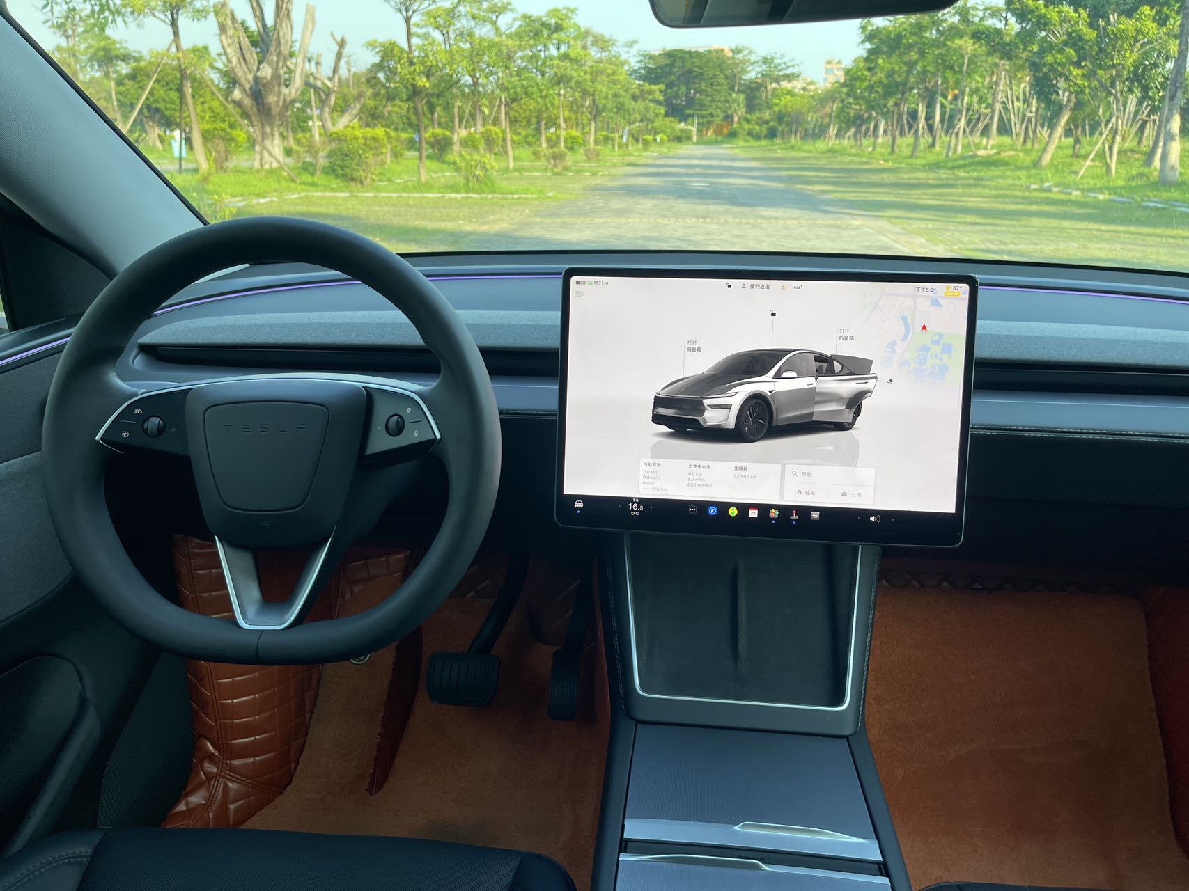 Tesla Model Y 2025 car image #4