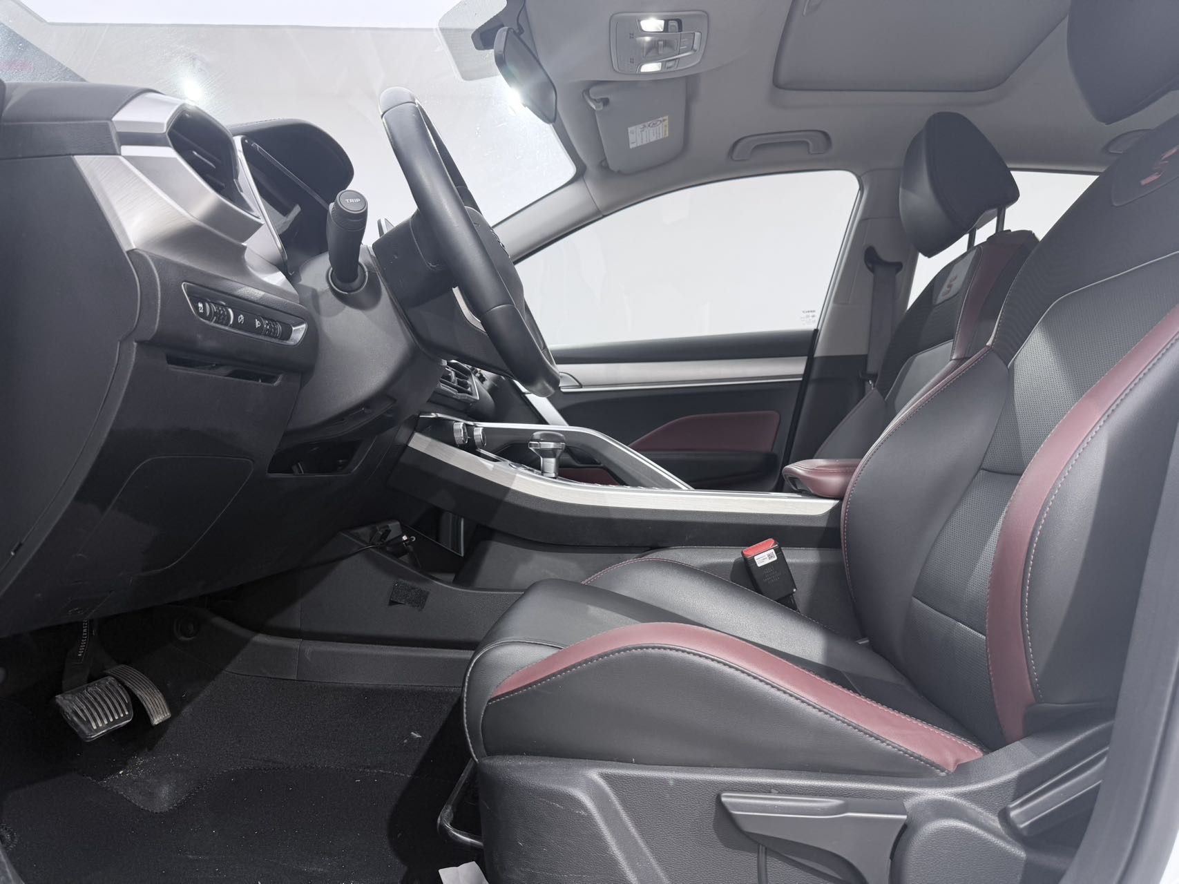 GEELY Coolray 2021 car image #10