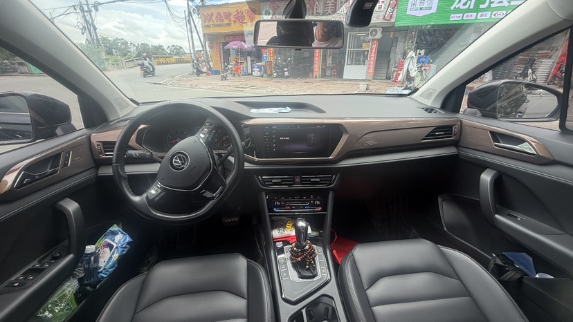 Volkswagen Tharu 2021 car image #8