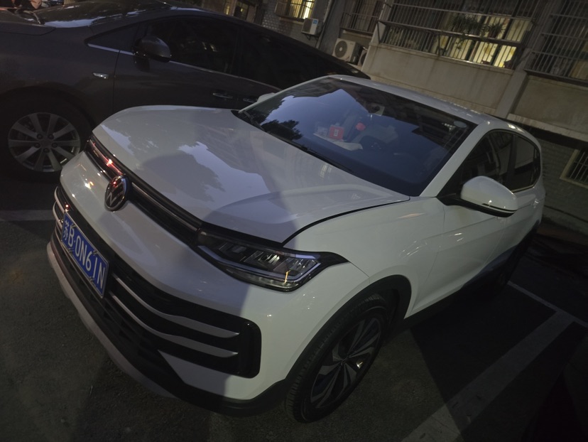 Volkswagen Tharu 2024 imagem de carro 