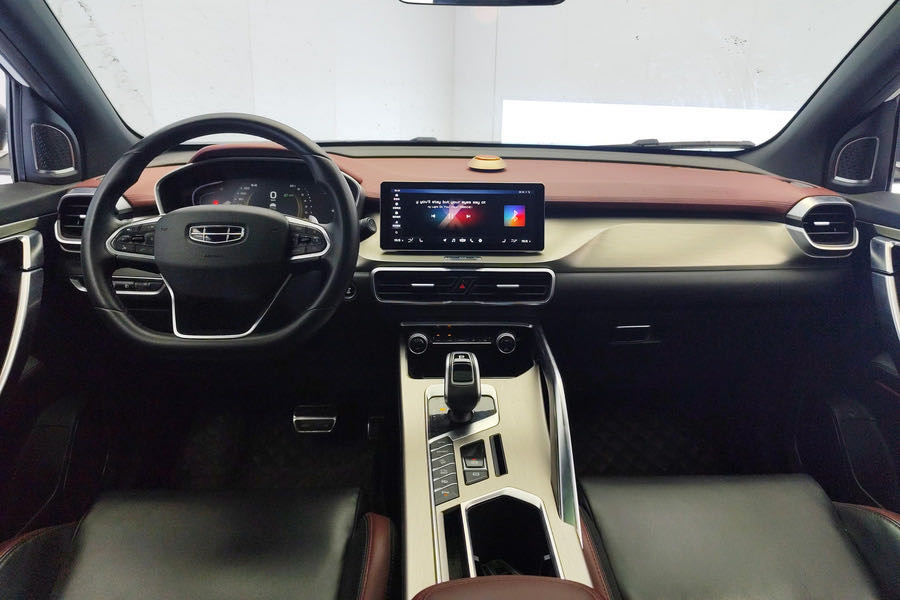 GEELY Coolray 2019 #4 GEELY Coolray 2019 car image #4