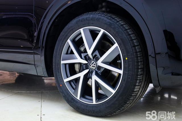 Volkswagen Touareg 2024 car image #10