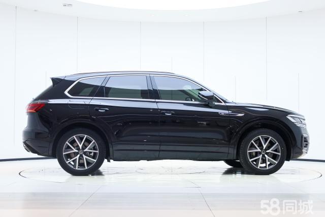 Volkswagen Touareg 2024 car image #3