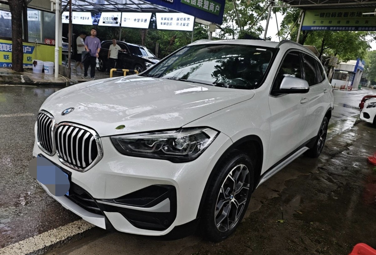 BMW X1 2022 BMW X1 2022 car image