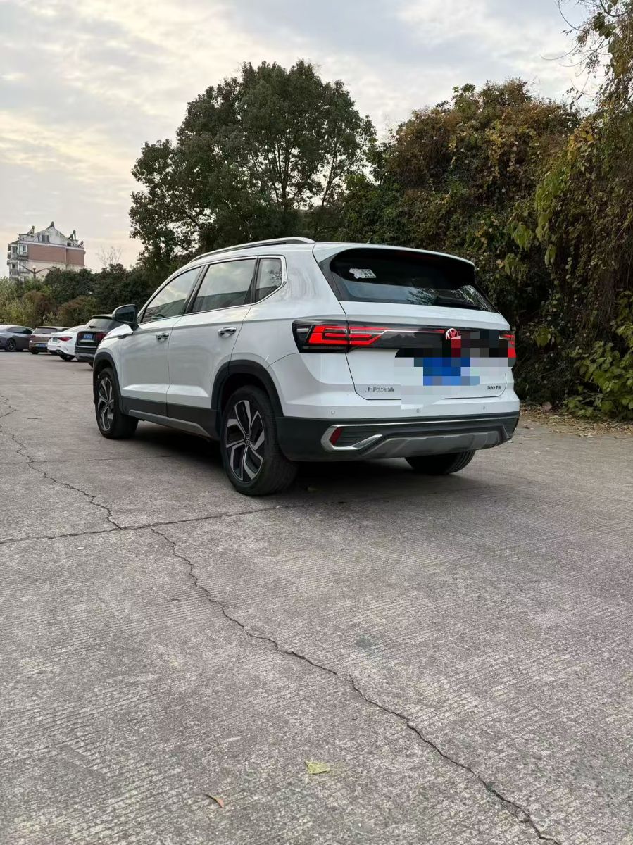 Volkswagen Tharu 2023 car image #2