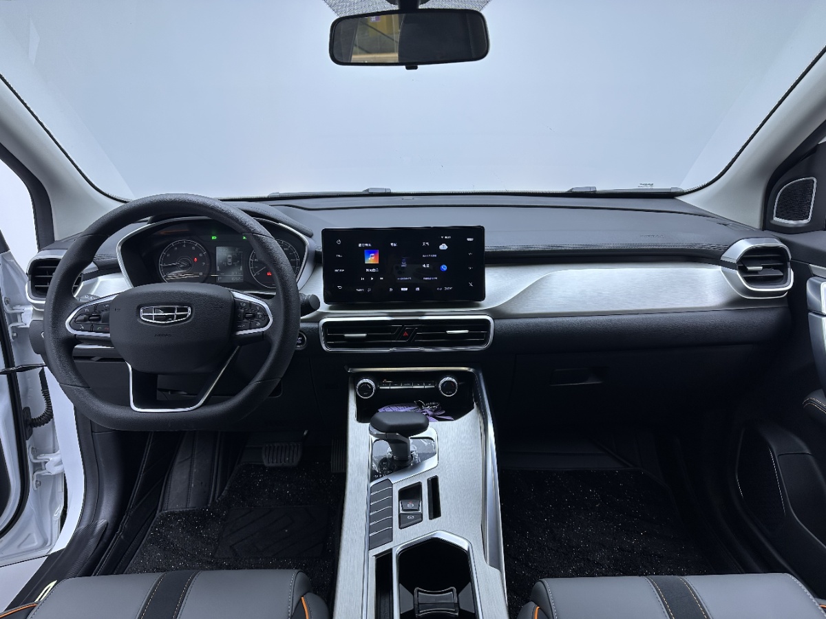 GEELY Coolray 2025 #3 GEELY Coolray 2025 car image #3