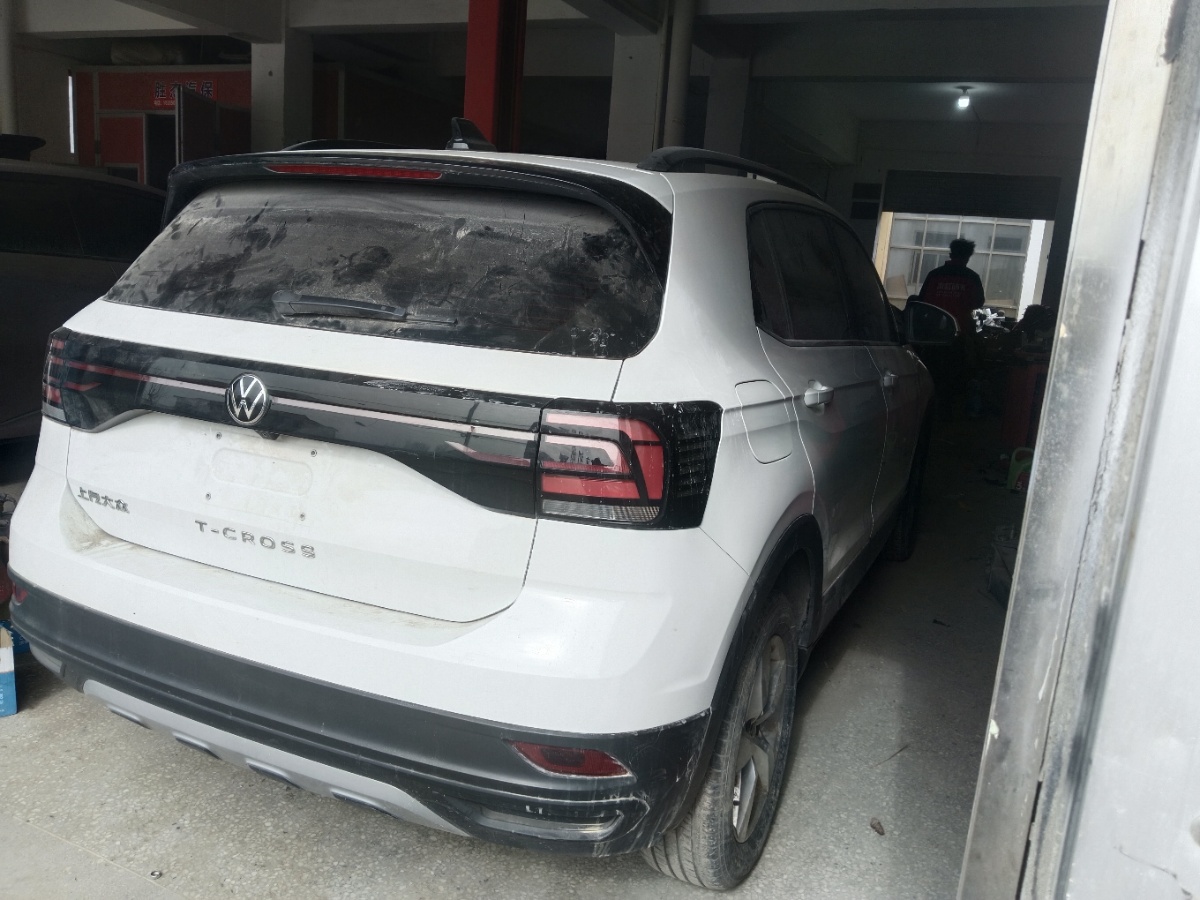 Volkswagen T-Cross 2023 #2 Volkswagen T-Cross 2023 car image #2