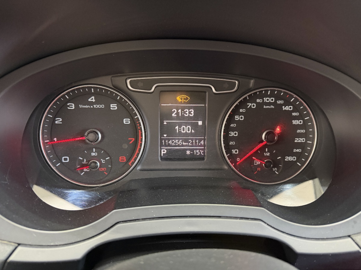 Audi Q3 2016 #5 Audi Q3 2016 car image #5