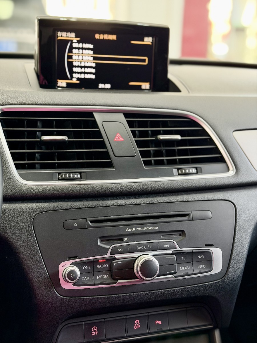 Audi Q3 2016 #4 Audi Q3 2016 car image #4