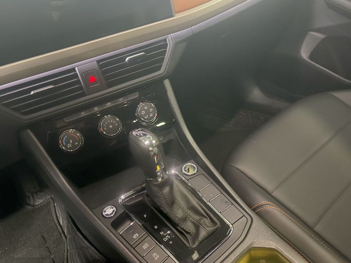 Volkswagen Bora 2025 car image #5