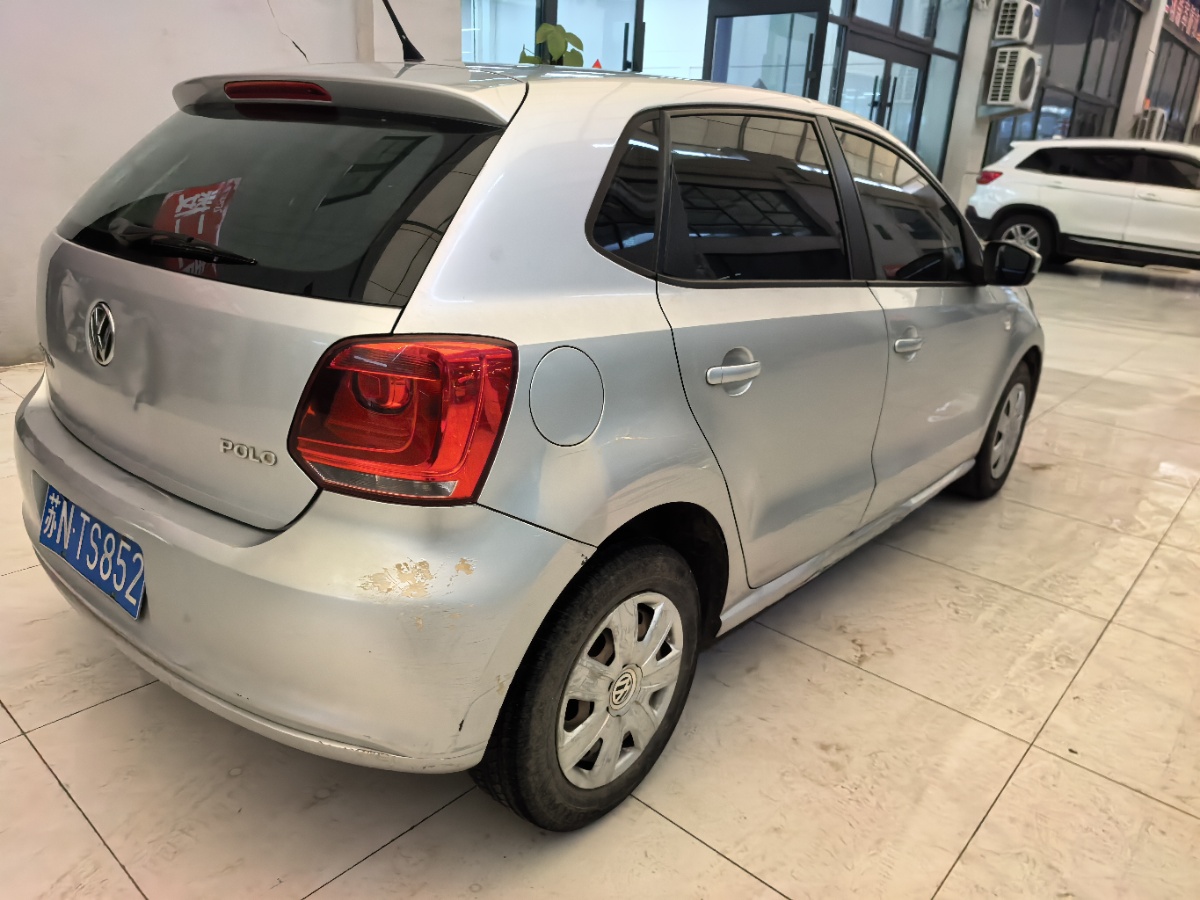 Volkswagen Polo 2013 car image #8