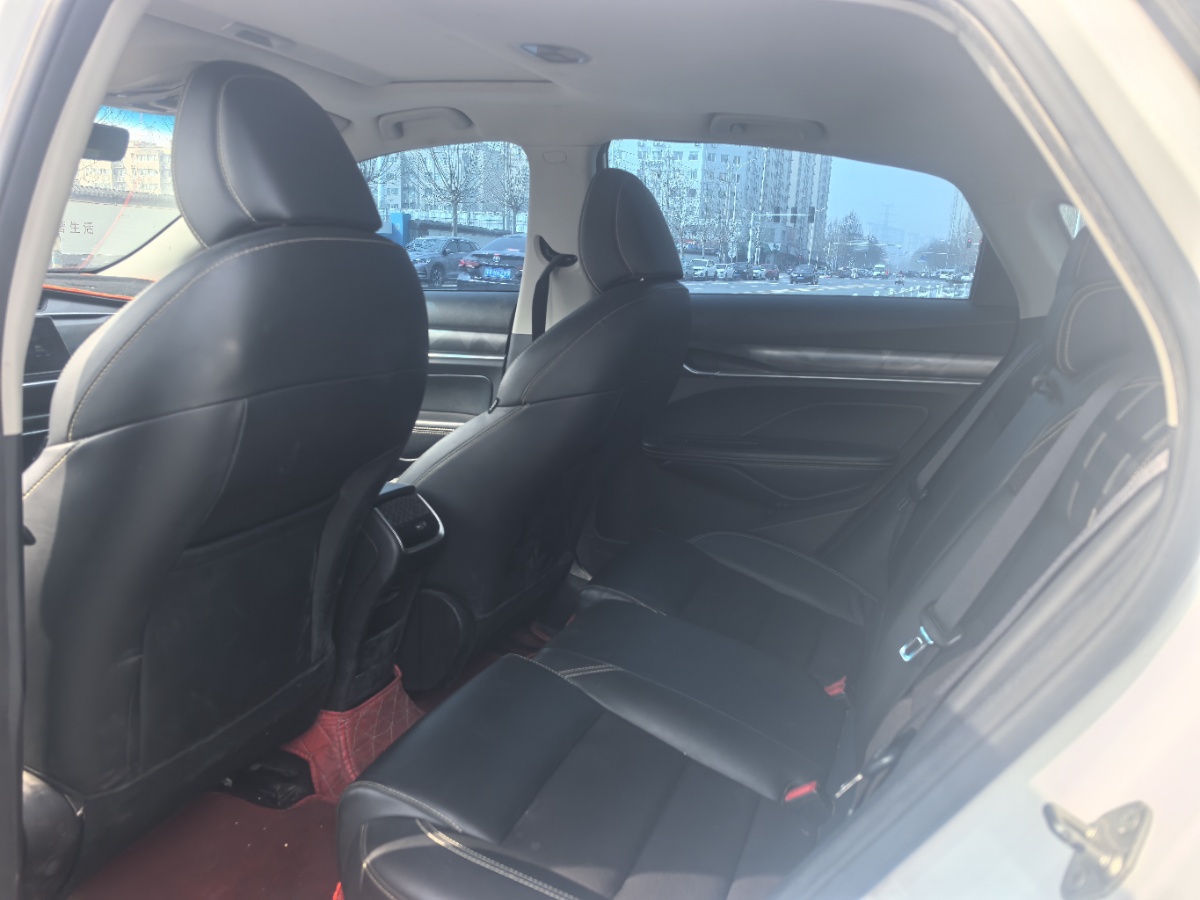 GEELY Binray 2022 image de voiture #5