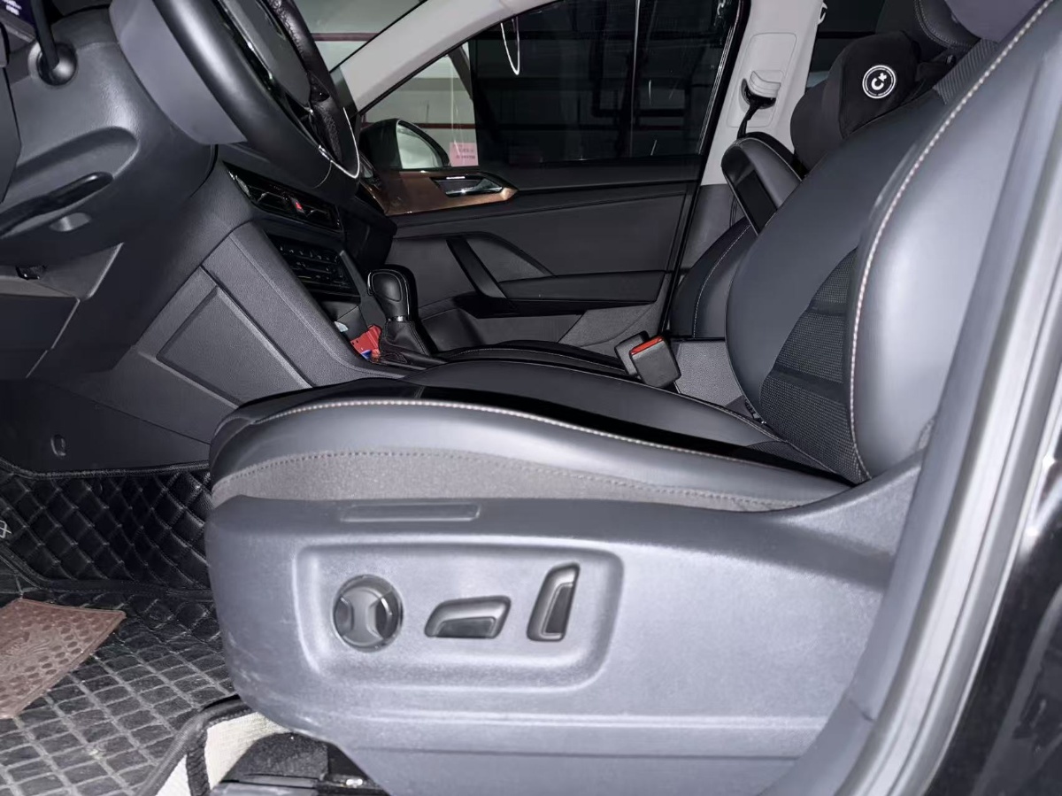 Volkswagen Tharu 2022 car image #3