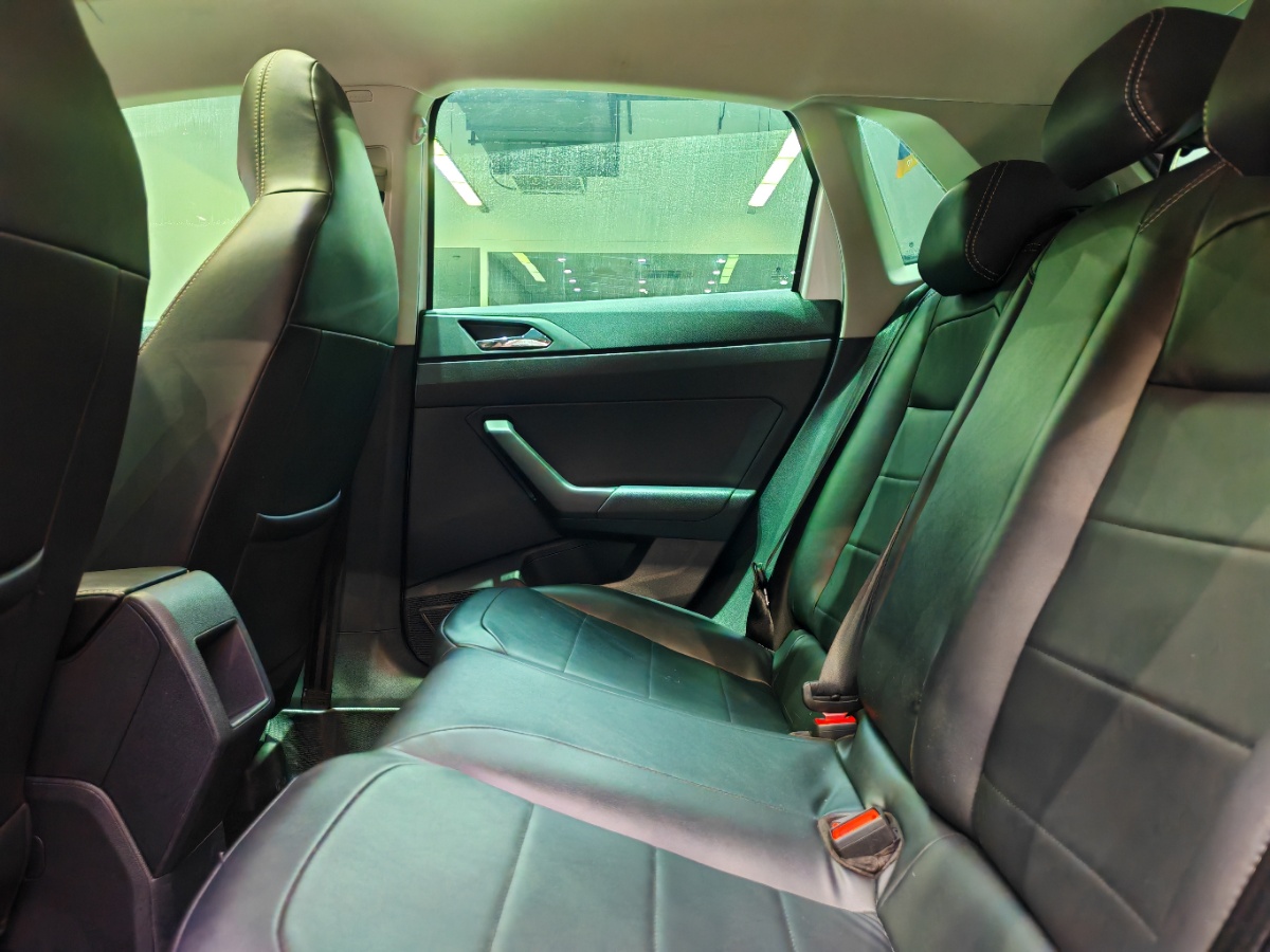 Volkswagen Polo 2021 car image #5