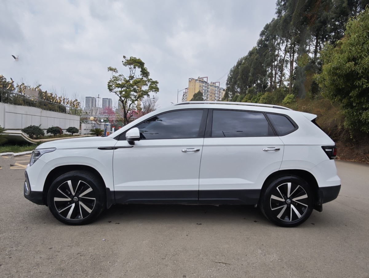 Volkswagen Tharu 2024 car image #7