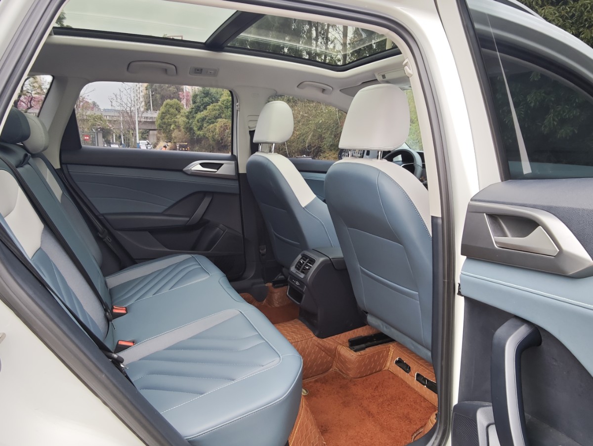Volkswagen Tharu 2024 car image #14