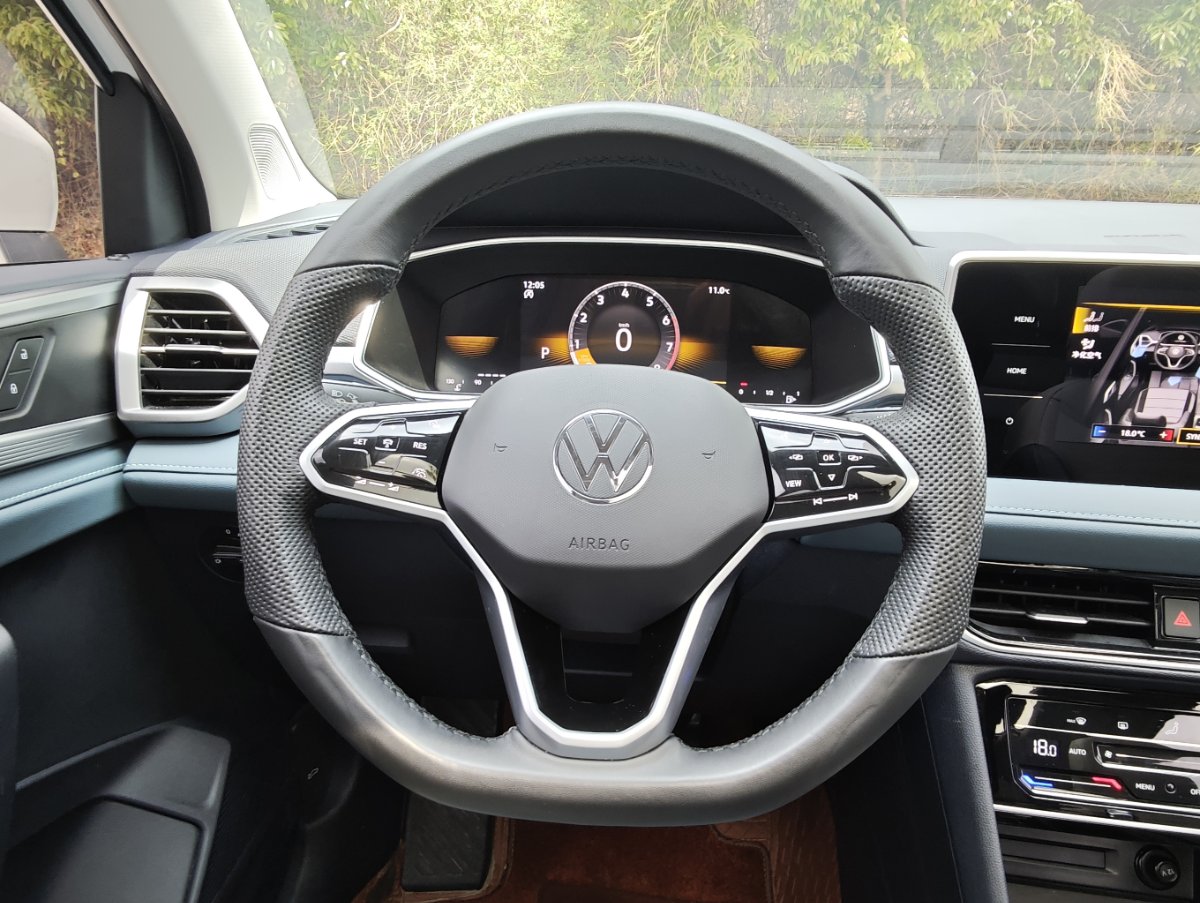 Volkswagen Tharu 2024 car image #12