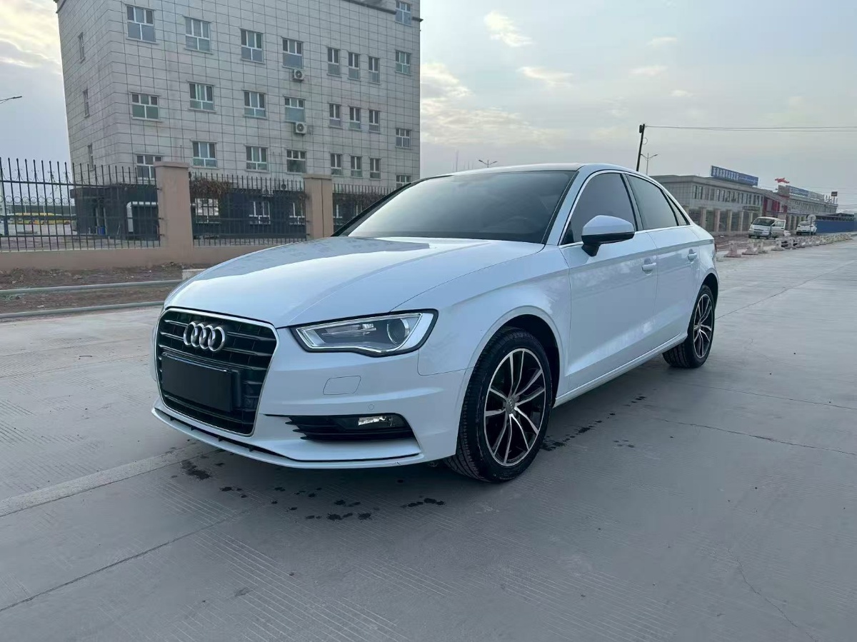 Audi A3 2016 car image #3