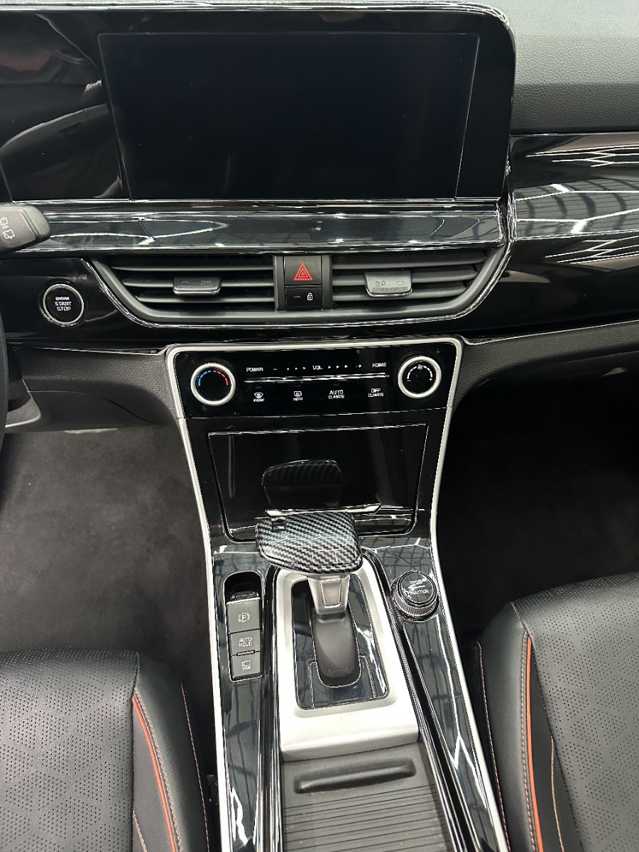 Kia Seltos 2023 car image #14