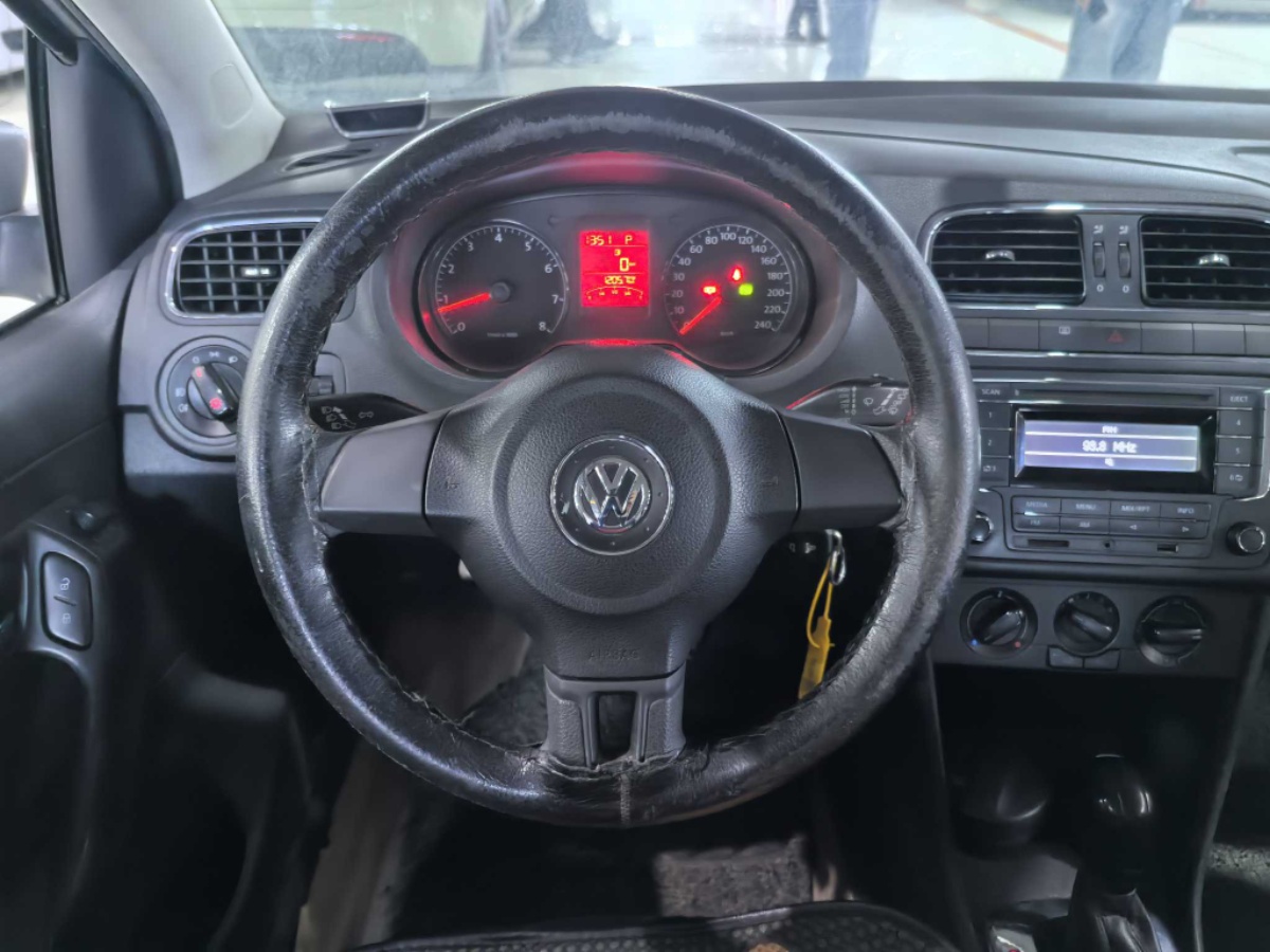 Volkswagen Polo 2013 #7 Volkswagen Polo 2013 car image #7