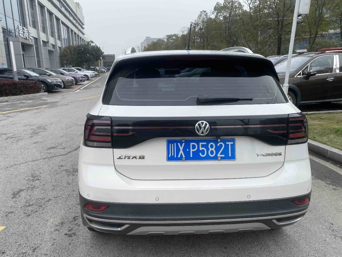 Volkswagen T-Cross 2020 #6 Volkswagen T-Cross 2020 car image #6