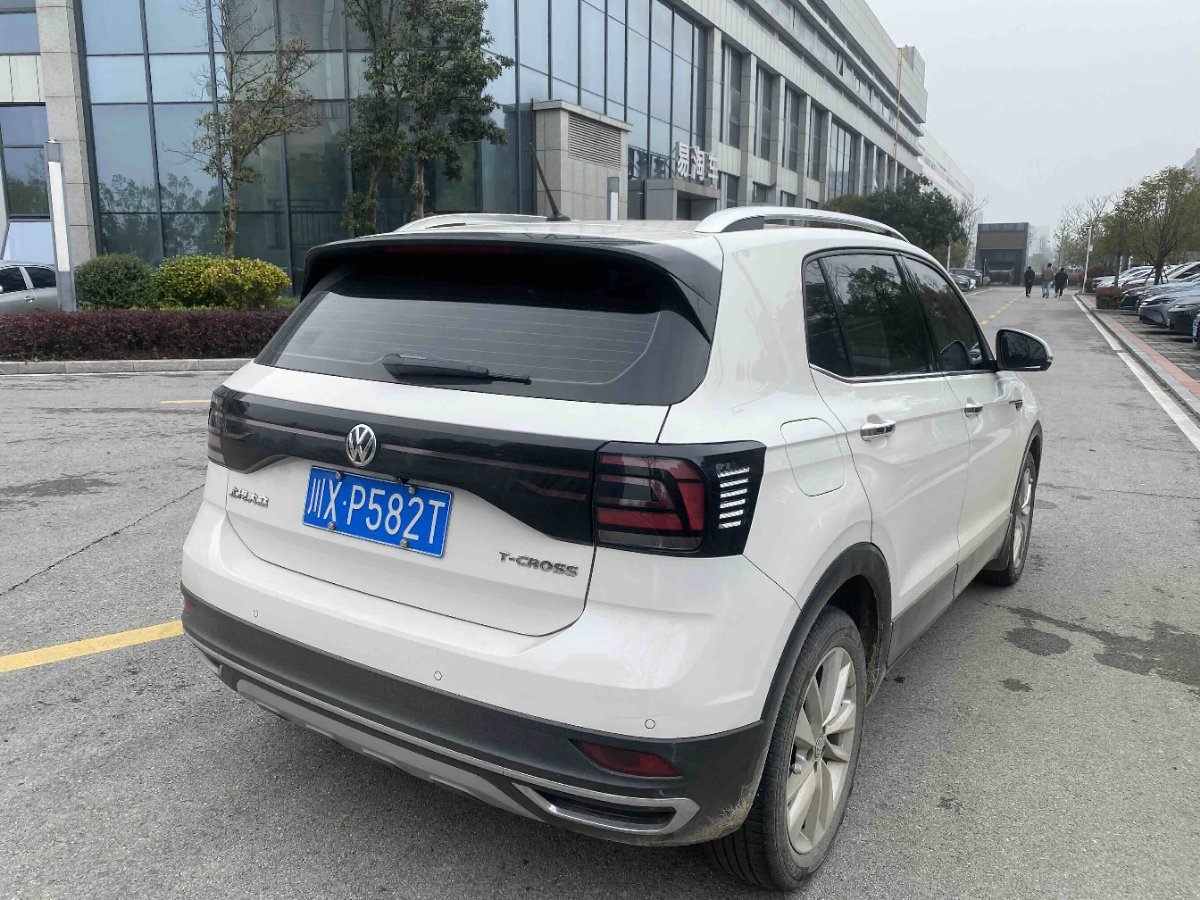 Volkswagen T-Cross 2020 #2 Volkswagen T-Cross 2020 car image #2
