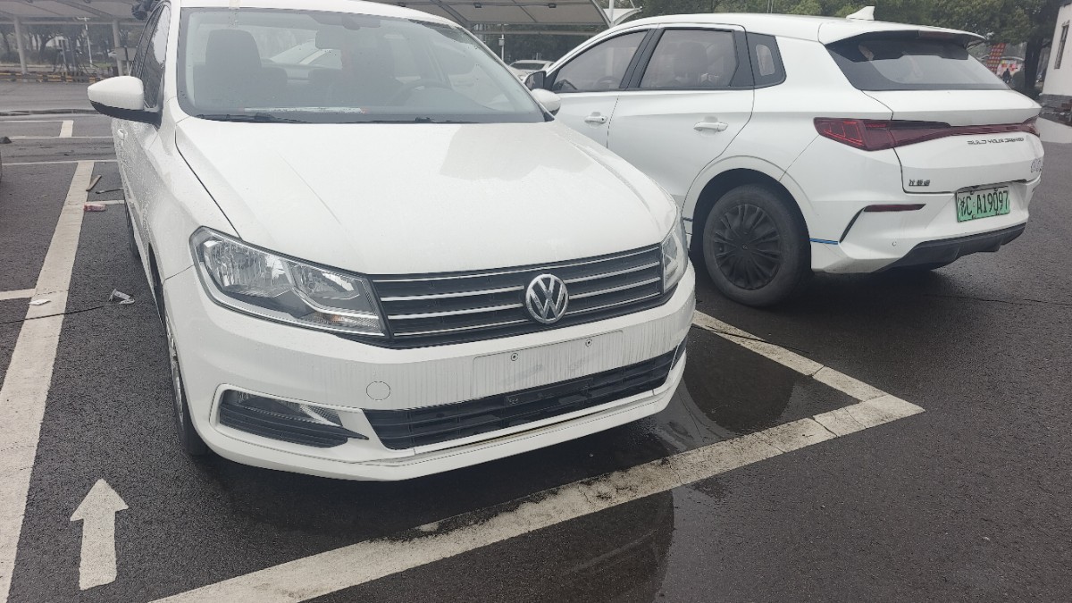 Volkswagen Santana 2016 car image 