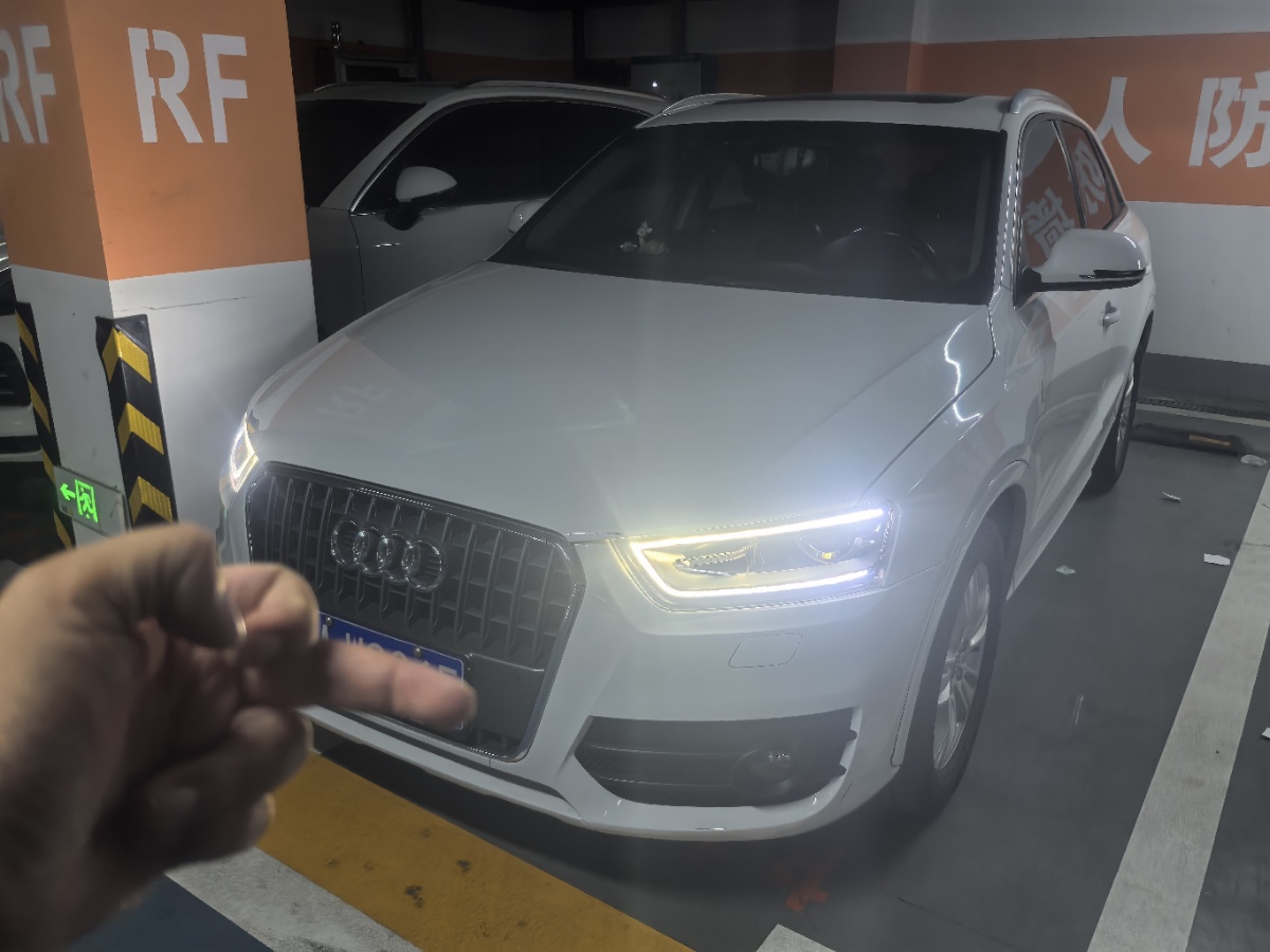 Audi Q3 2015 Audi Q3 2015 car image