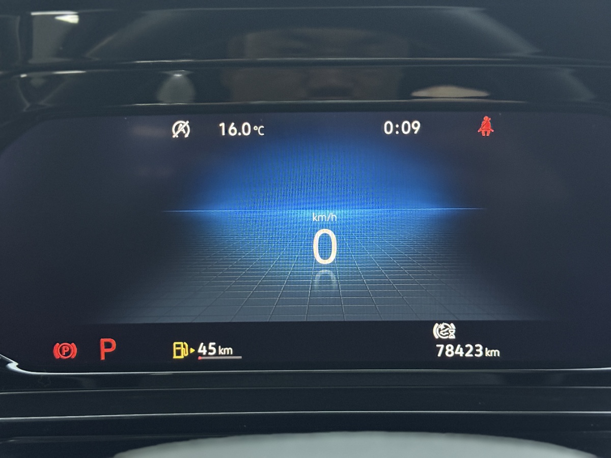 Volkswagen Golf 2021 car image #10