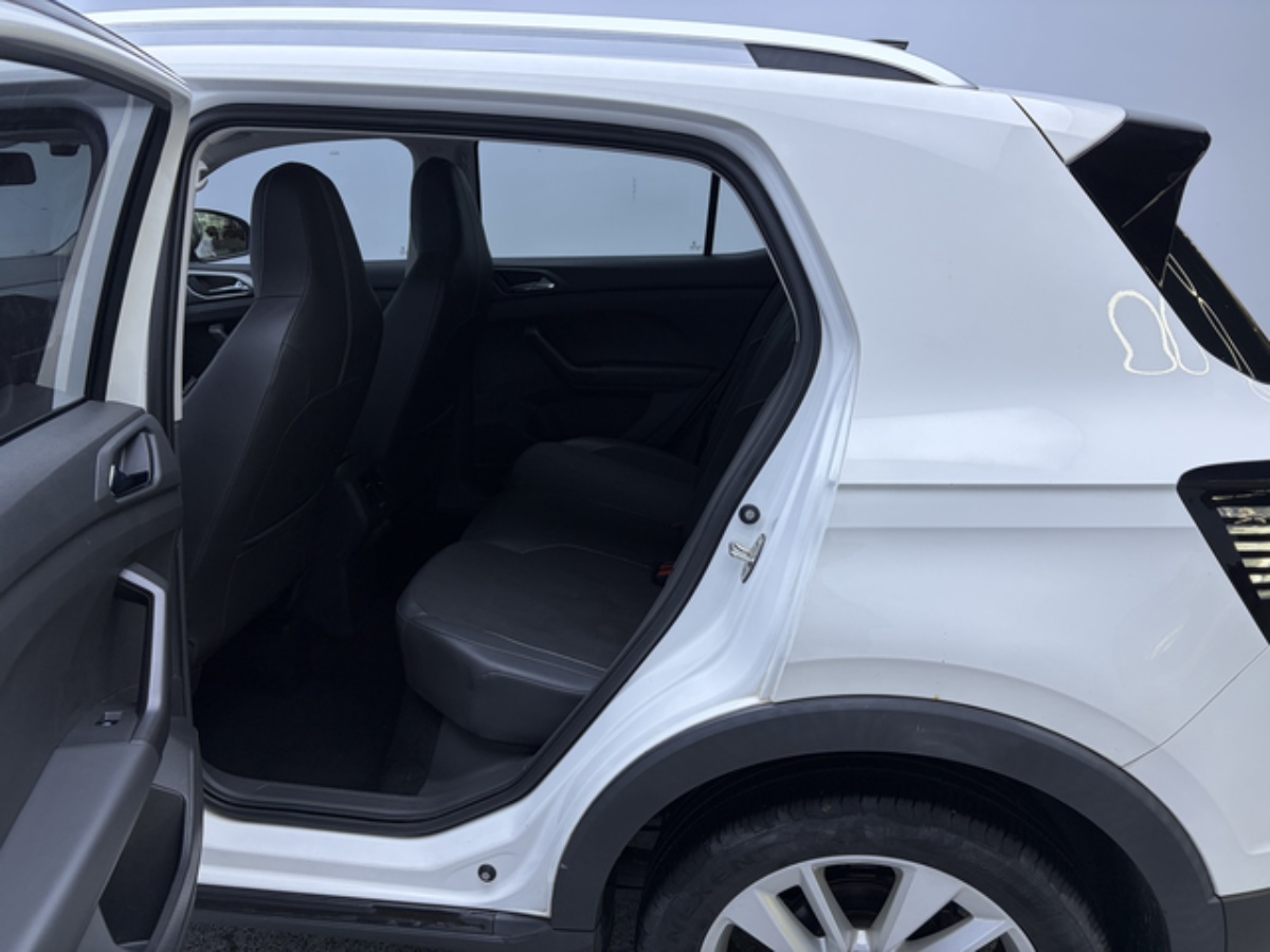 Volkswagen T-Cross 2021 #8 Volkswagen T-Cross 2021 car image #8