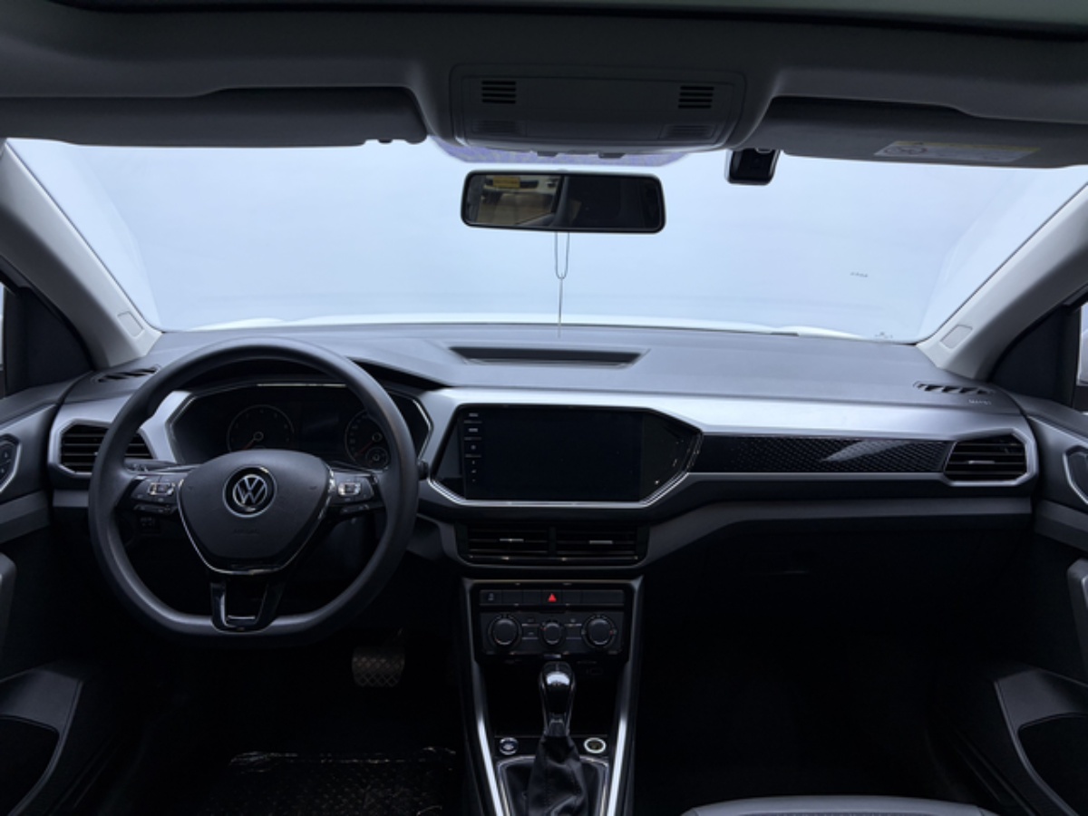 Volkswagen T-Cross 2021 #5 Volkswagen T-Cross 2021 car image #5