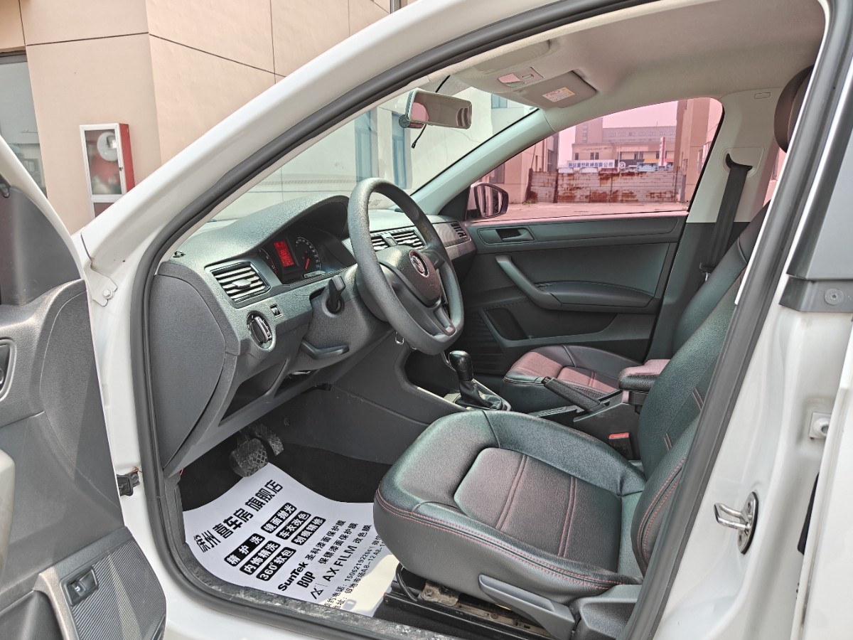 Volkswagen Santana 2018 car image #6