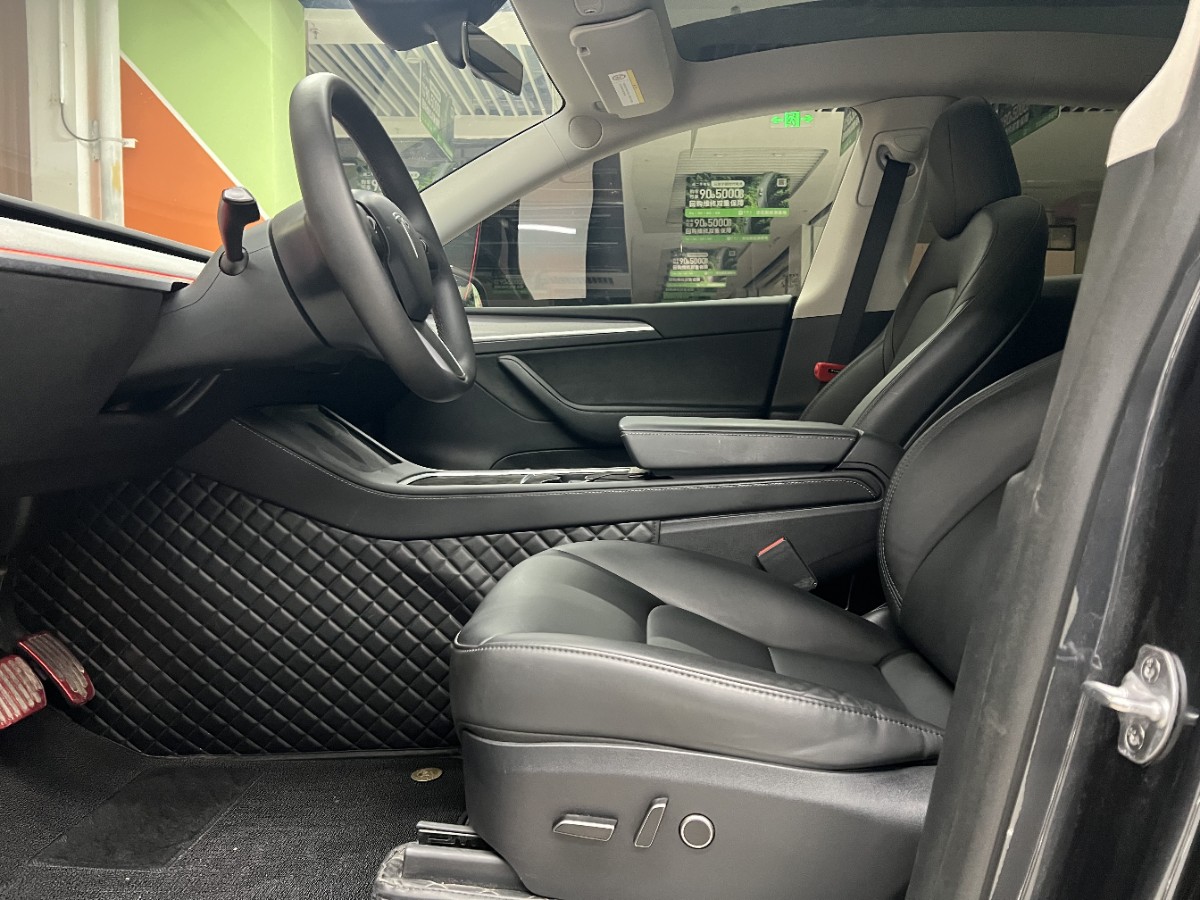 Tesla Model Y 2025 #7 Tesla Model Y 2025 immagine di auto #7