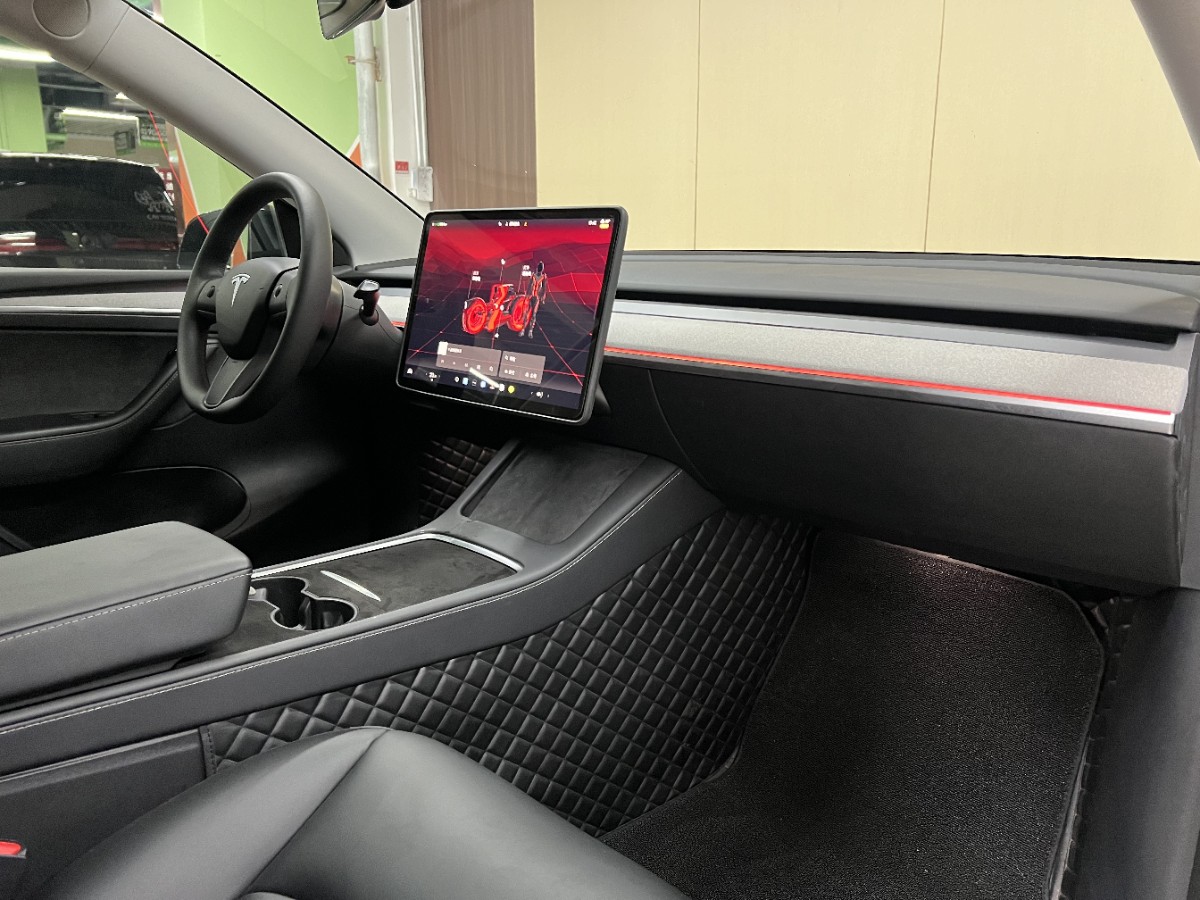 Tesla Model Y 2025 #9 Tesla Model Y 2025 immagine di auto #9