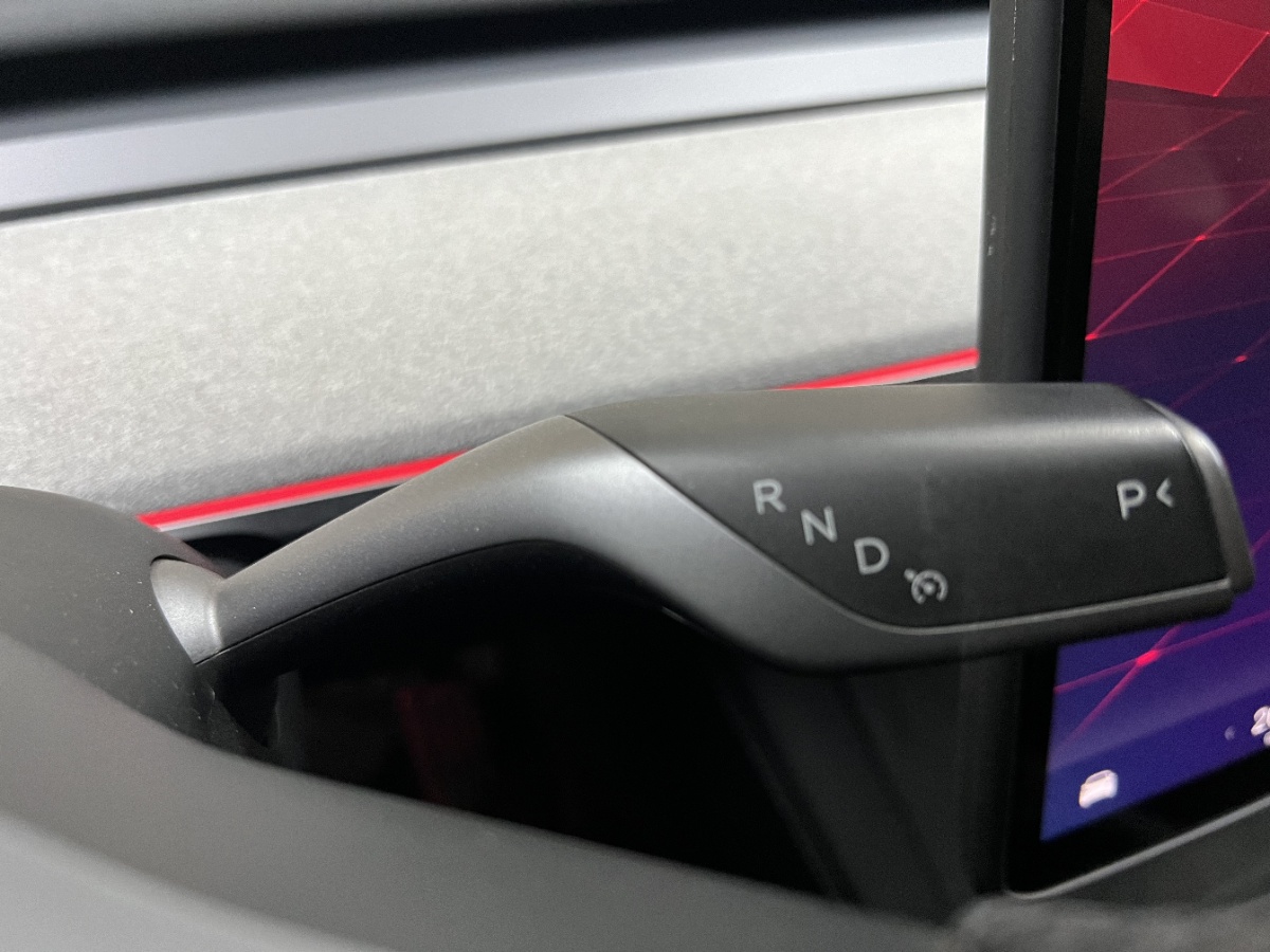 Tesla Model Y 2025 #13 Tesla Model Y 2025 immagine di auto #13