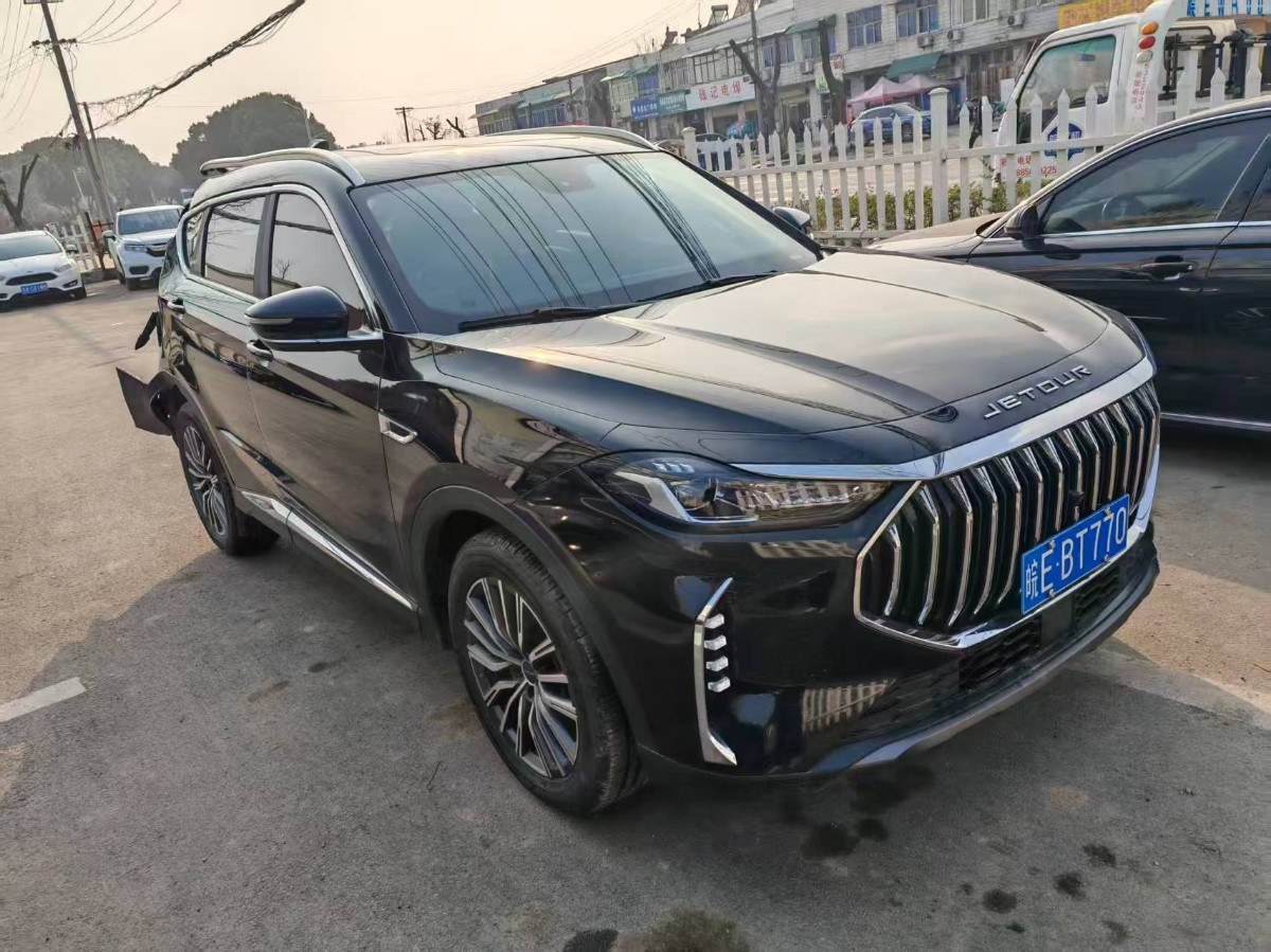 Jetour X70 PLUS 2024 car image #2