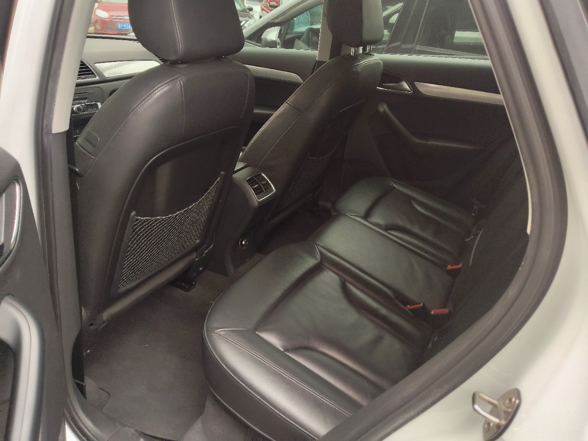 Audi Q3 2016 #7 Audi Q3 2016 car image #7